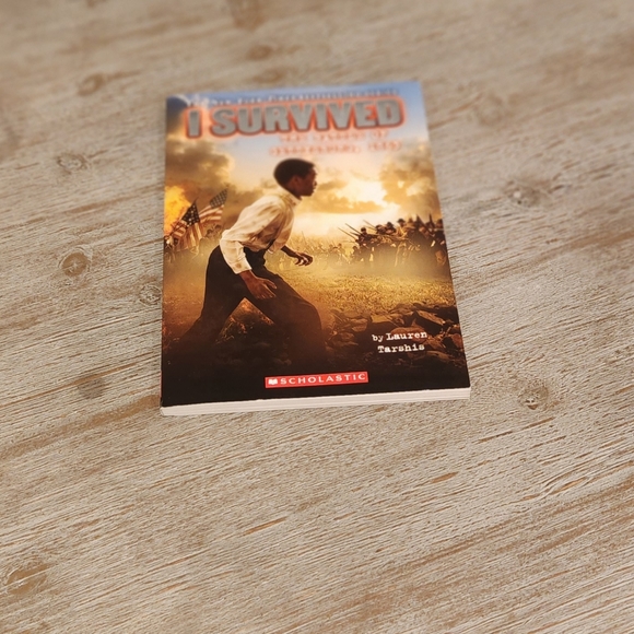 "I Survived" Bundle Of 5 Books - Picture 6 of 8